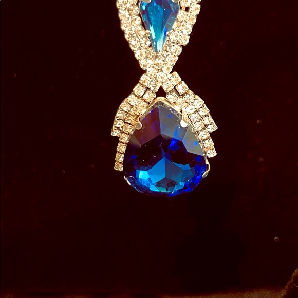 Sapphire, Gold and Rhinestone earrings. - Picture 3 of 3